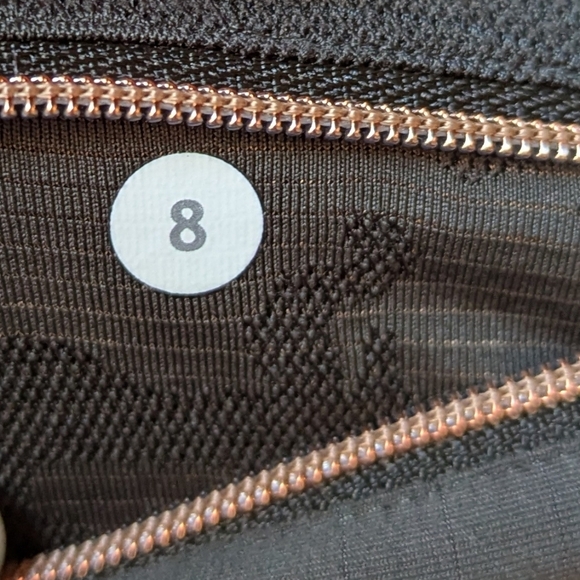 Lululemon Run For Days Short Army Green Camo Stripe Size 8 - Picture 6 of 9